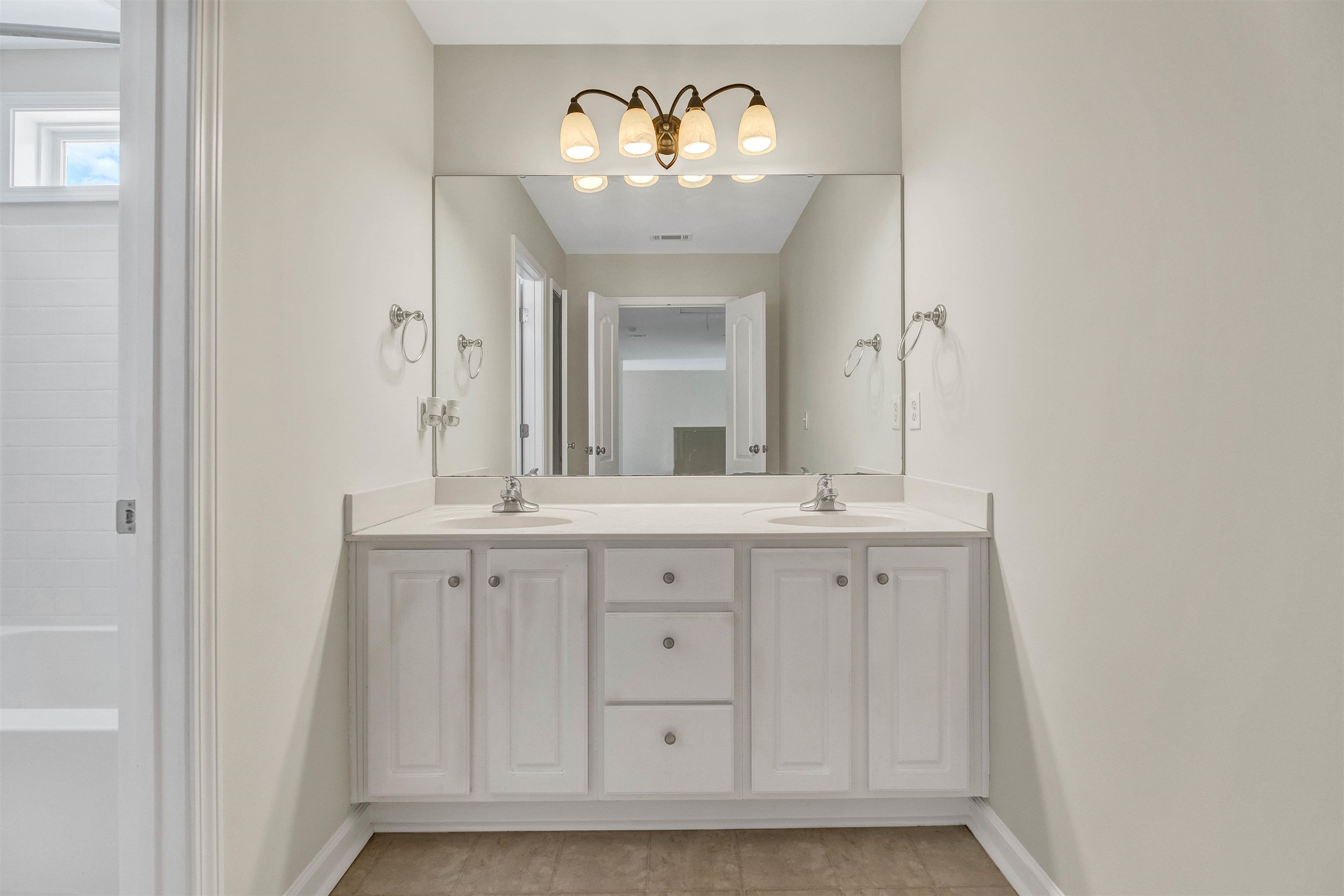 214 Bridgeport Road Boiling Springs, SC 29316 - Photo 18 of 36