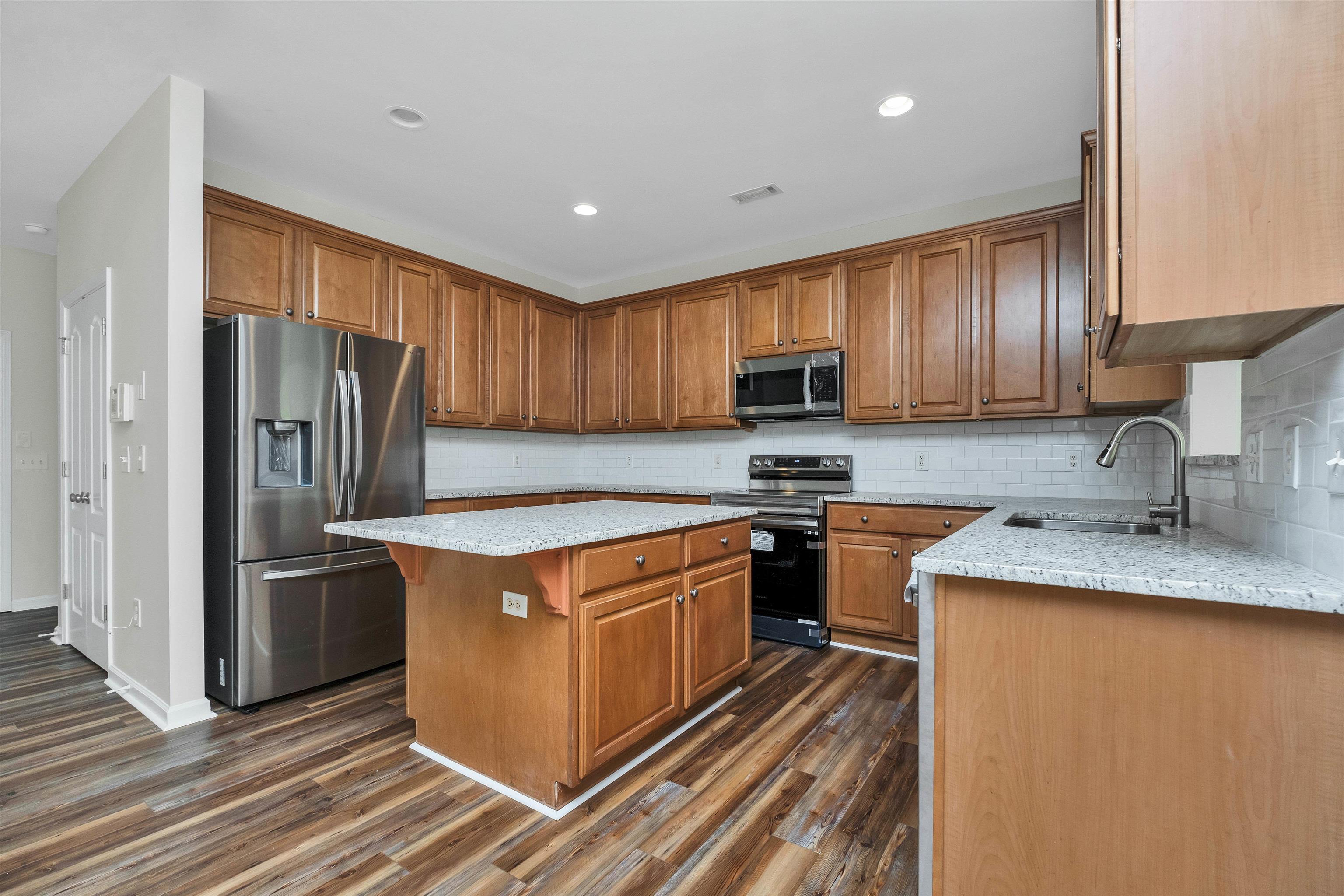 214 Bridgeport Road Boiling Springs, SC 29316 - Photo 7 of 36