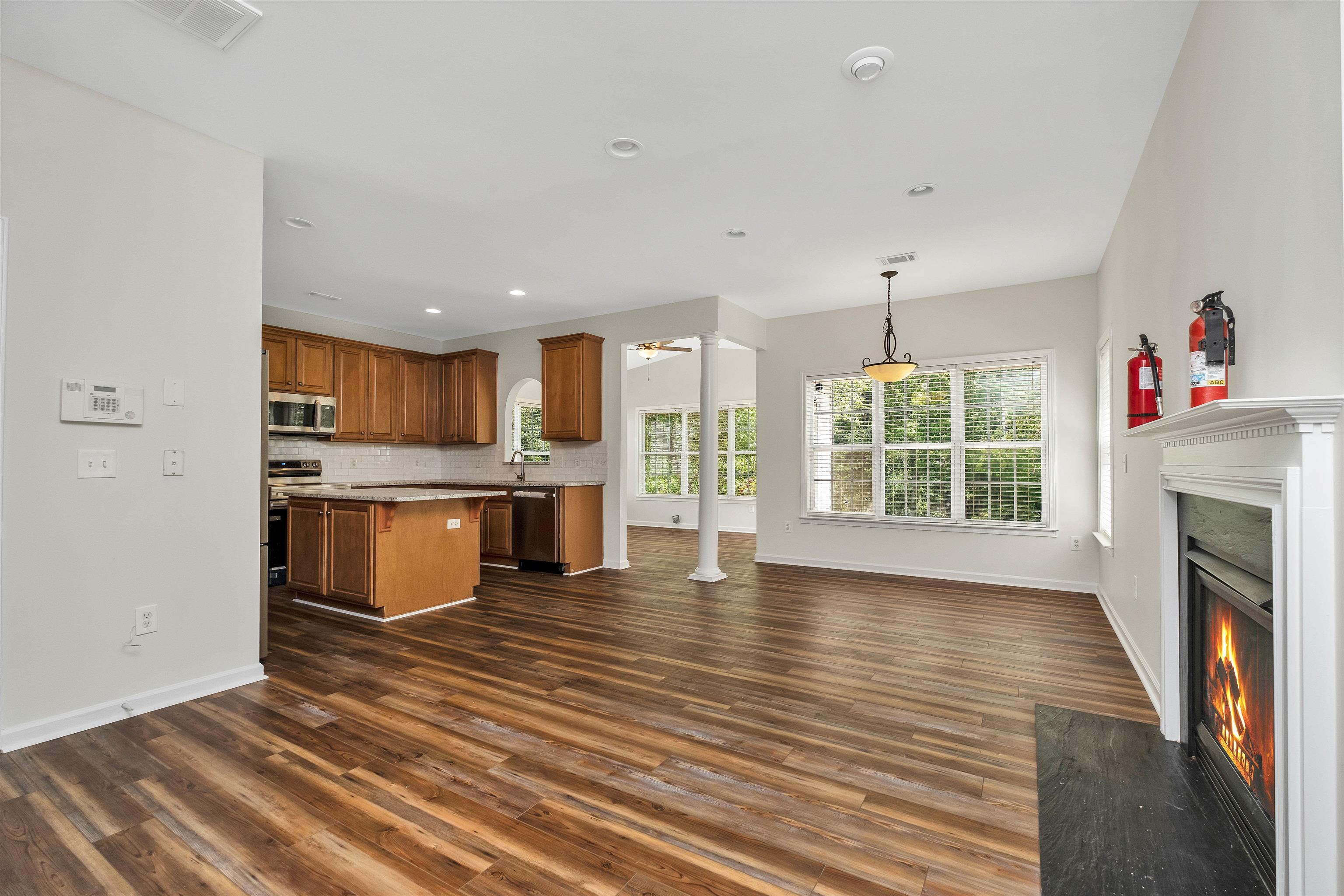 214 Bridgeport Road Boiling Springs, SC 29316 - Photo 8 of 36