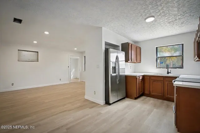 a view of empty room with window