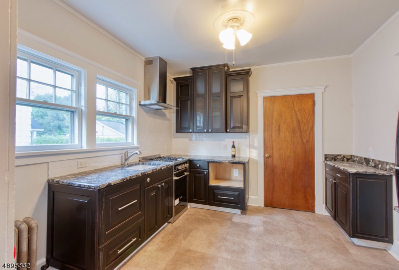 28 Blaine Street, Unit 2 Millburn, NJ 07041 - Photo 3 of 10