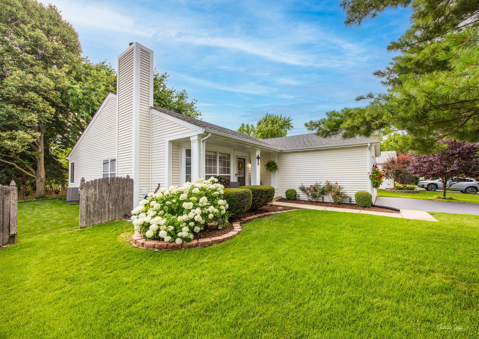 1910 Baldwin Way Bolingbrook, IL 60490 - Photo 4 of 38 a front view of house with yard and green space