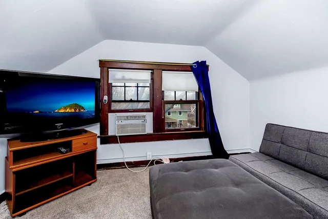 $550,000 | 28 West 58th Street, Kansas City, MO 64113