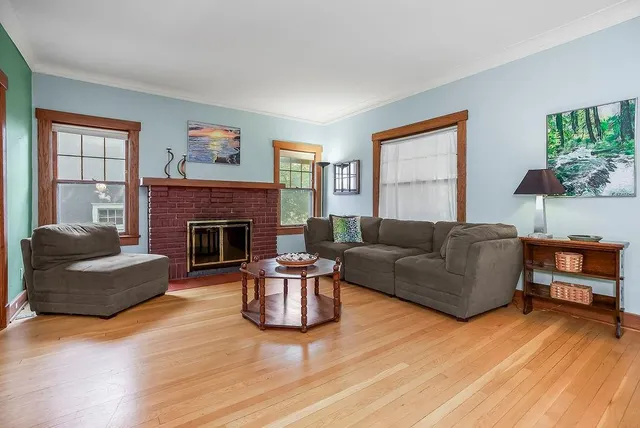 $550,000 | 28 West 58th Street, Kansas City, MO 64113