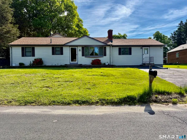 $449,900 | 232 Lakeside Boulevard East, Waterbury, CT 06708