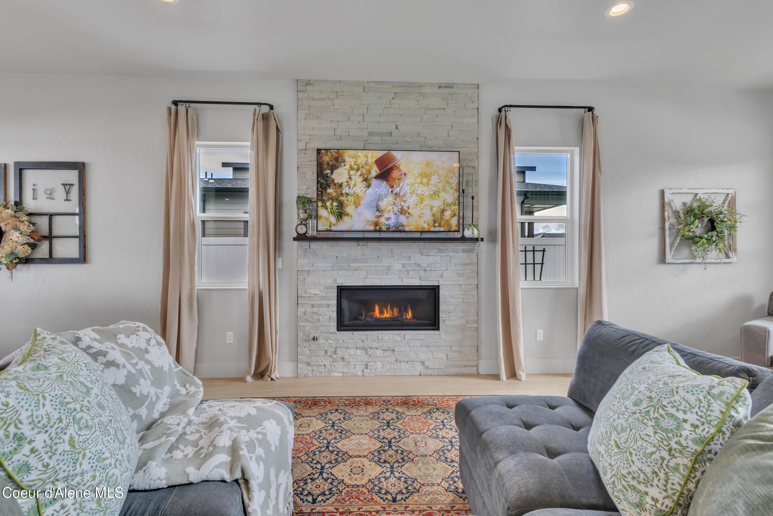 12928 North Krauss Circle Rathdrum, ID 83858 - Photo 7 of 49 7. Fireplace