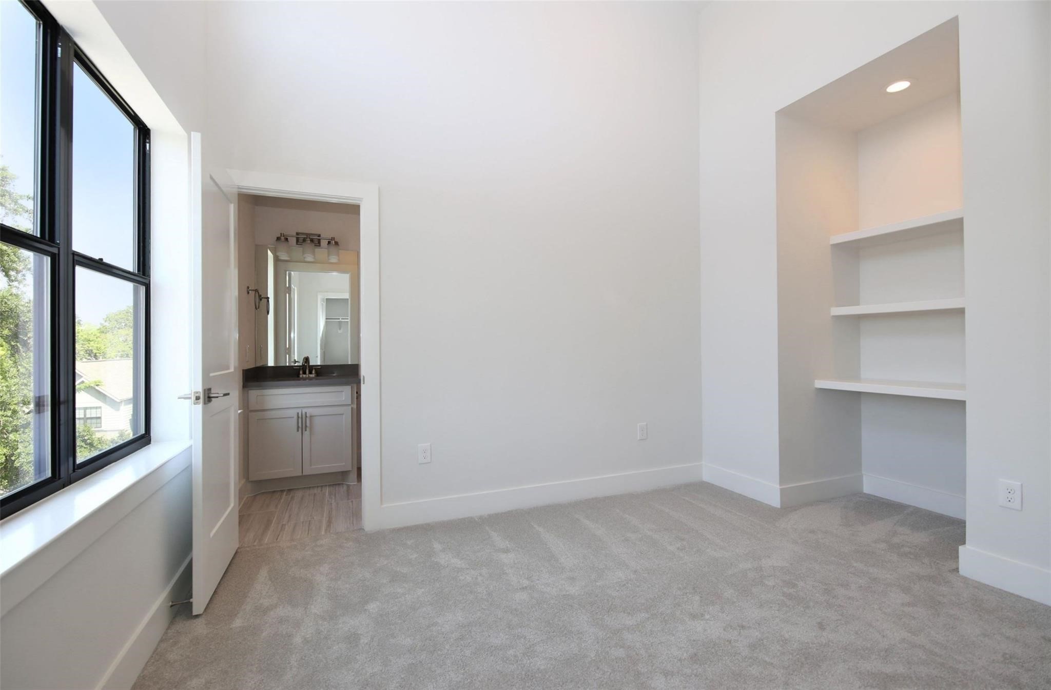 816 West 22nd Street Houston, TX 77008 - Photo 16 of 19