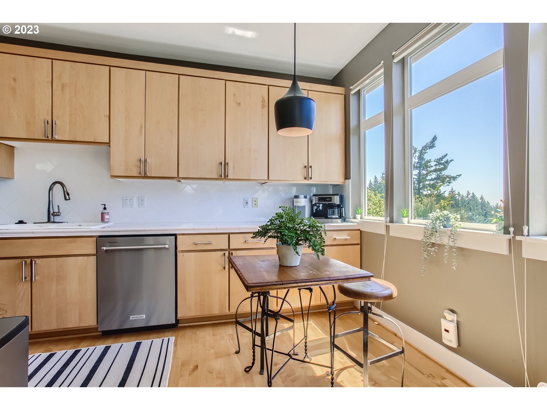 3133 Northwest Miller Road Portland, OR 97229 - Photo 11 of 30 Gallery Image 11