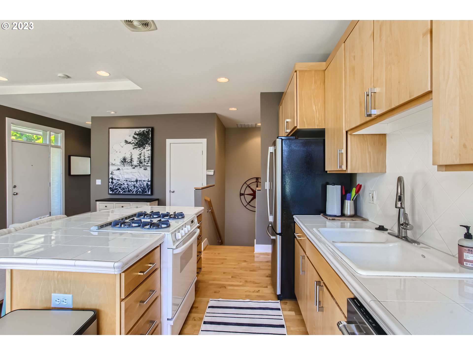 3133 Northwest Miller Road Portland, OR 97229 - Photo 8 of 30 Gallery Image 8
