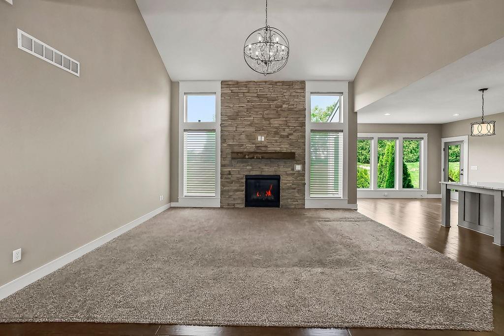 194 Southwest Roosevelt Ridge Lee's Summit, MO 64081 - Photo 6 of 40