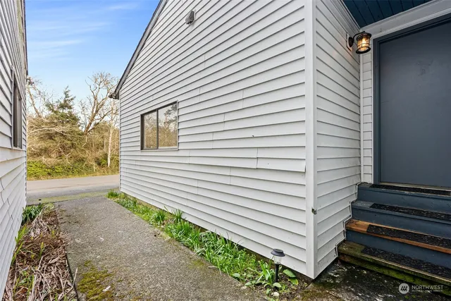 $770,000 | 665 Sunset Avenue, Ocean Shores, WA 98569