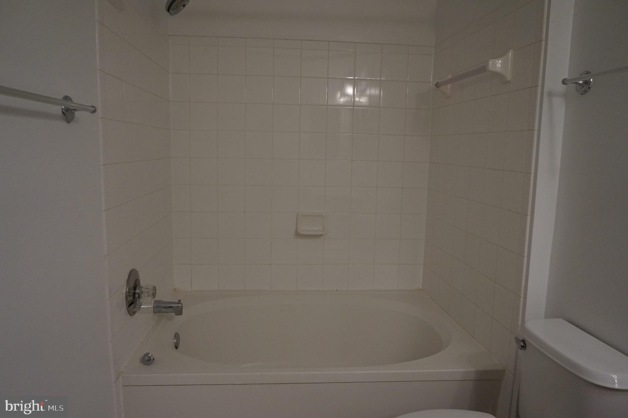 11750 Old Georgetown Road, Unit 2135 Rockville, MD 20852 - Photo 17 of 30 Hall Full bath