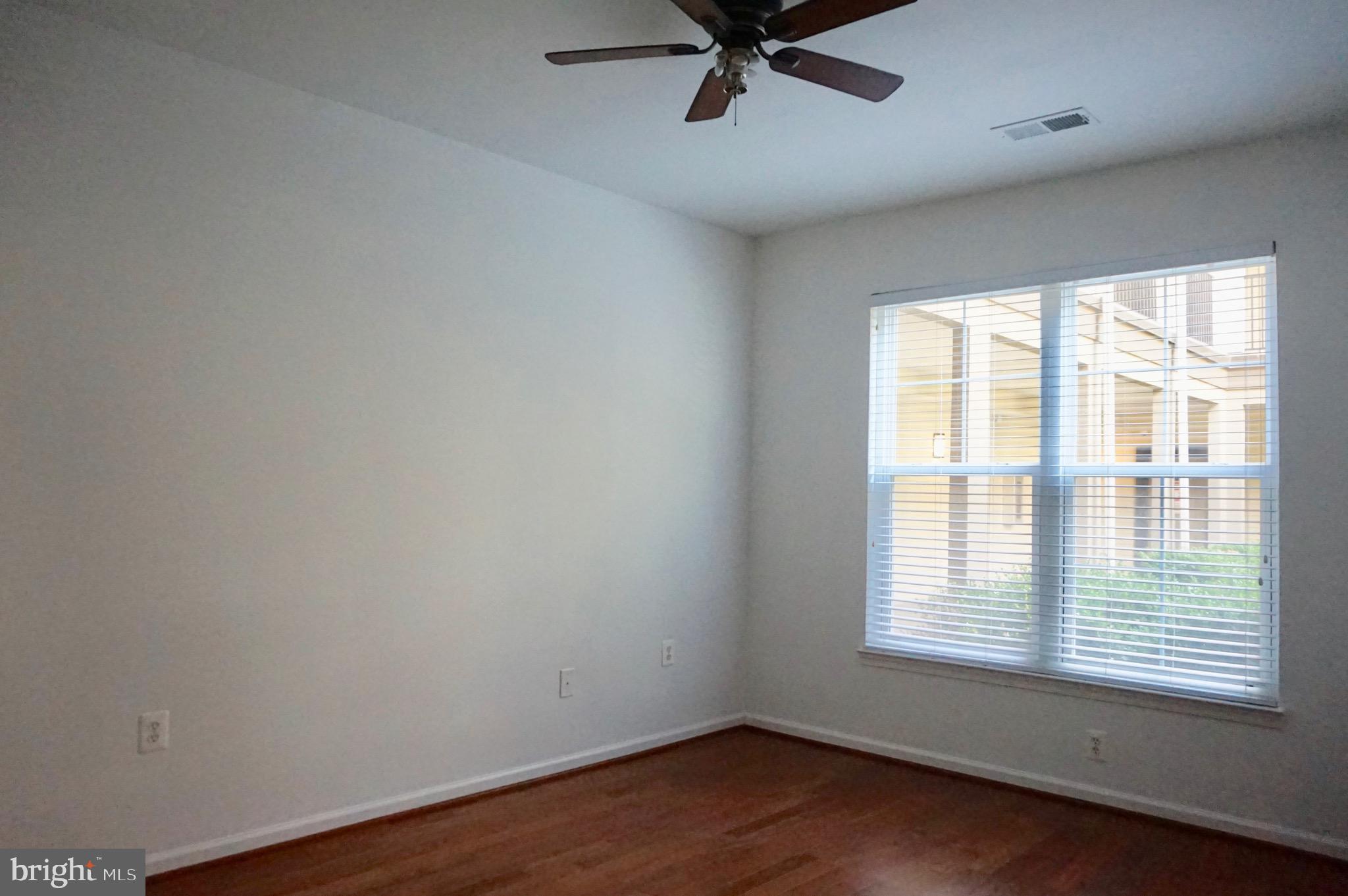 11750 Old Georgetown Road, Unit 2135 Rockville, MD 20852 - Photo 9 of 30 Master bedroom