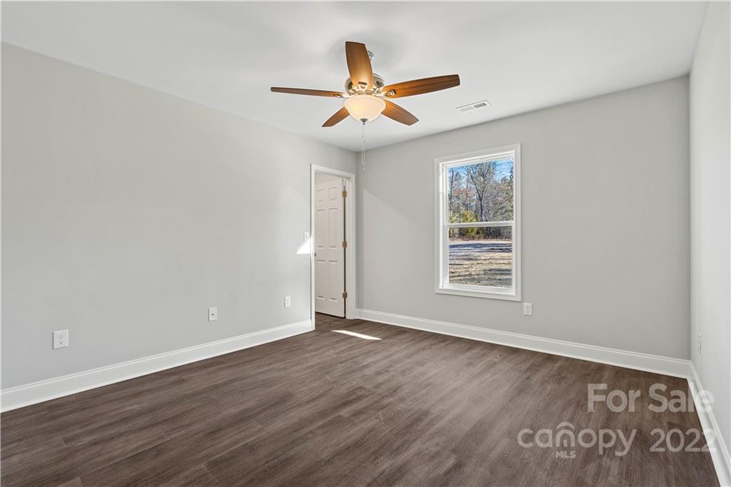 194 Mosley Road Blacksburg, SC 29702 - Photo 17 of 23 Gallery Image 17