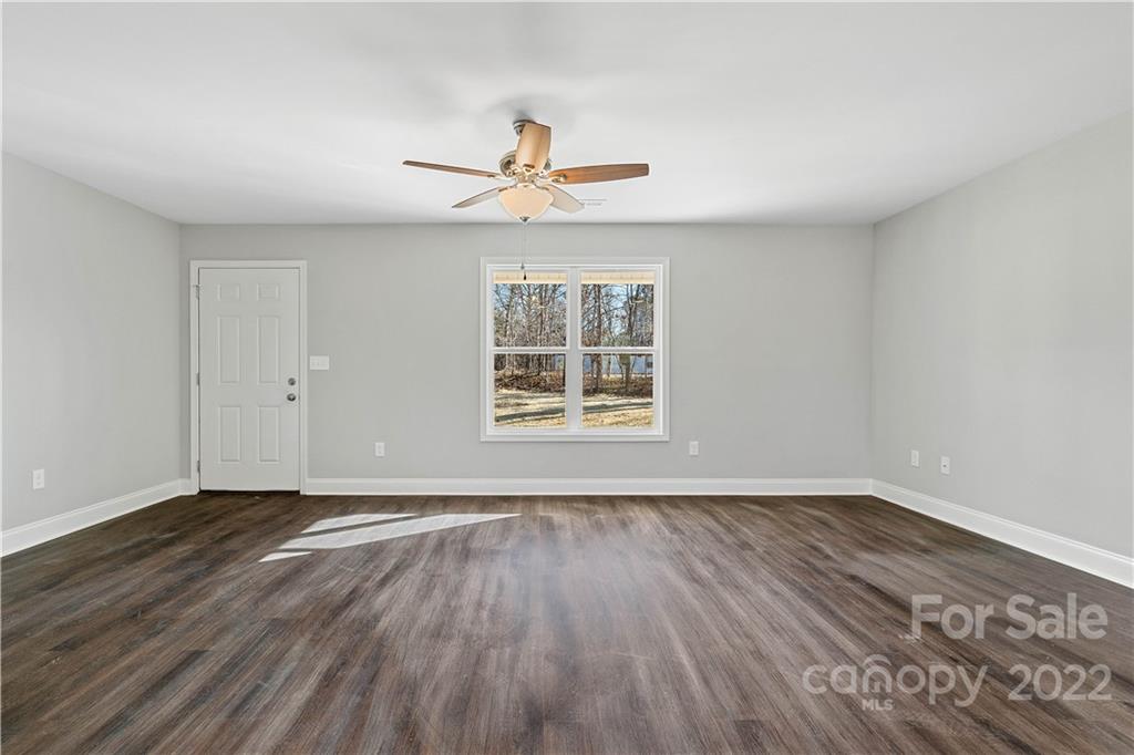 194 Mosley Road Blacksburg, SC 29702 - Photo 8 of 23 Gallery Image 8