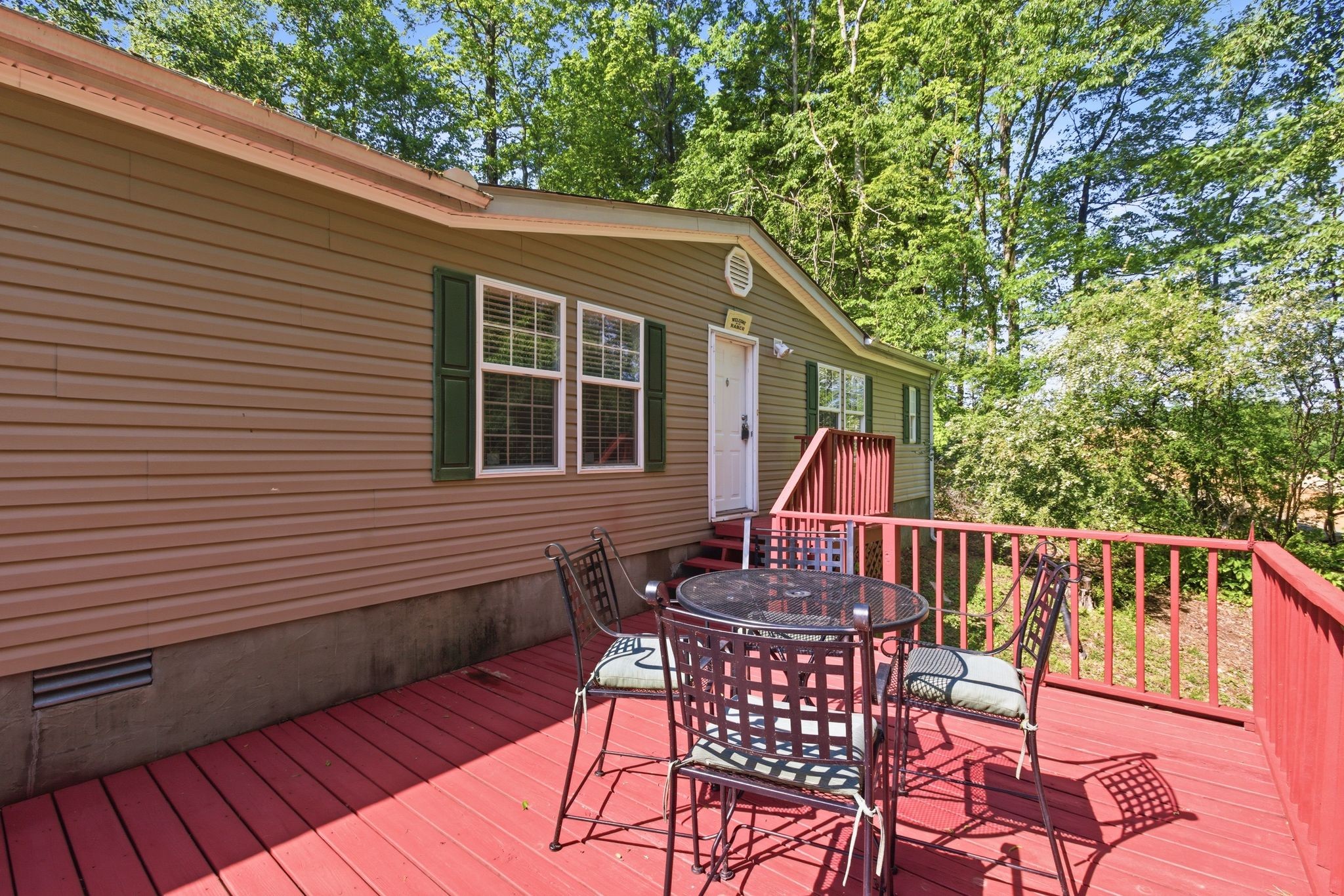 230 East Piney Road Dickson, TN 37055 - Photo 5 of 36 a view of a patio with a table and chairs