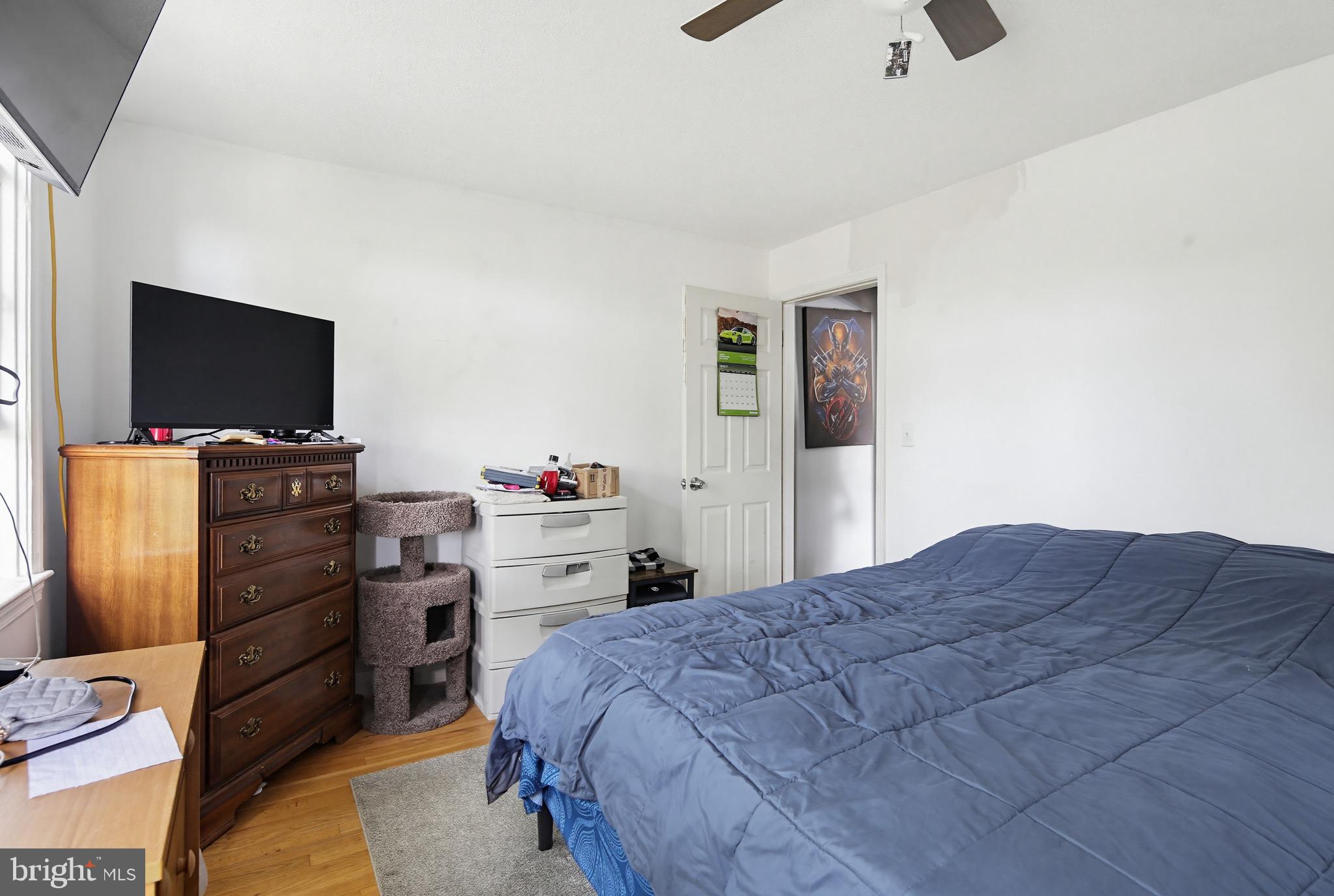 4028 Raymonn Avenue Baltimore, MD 21213 - Photo 11 of 36 Cozy bedroom with natural light.