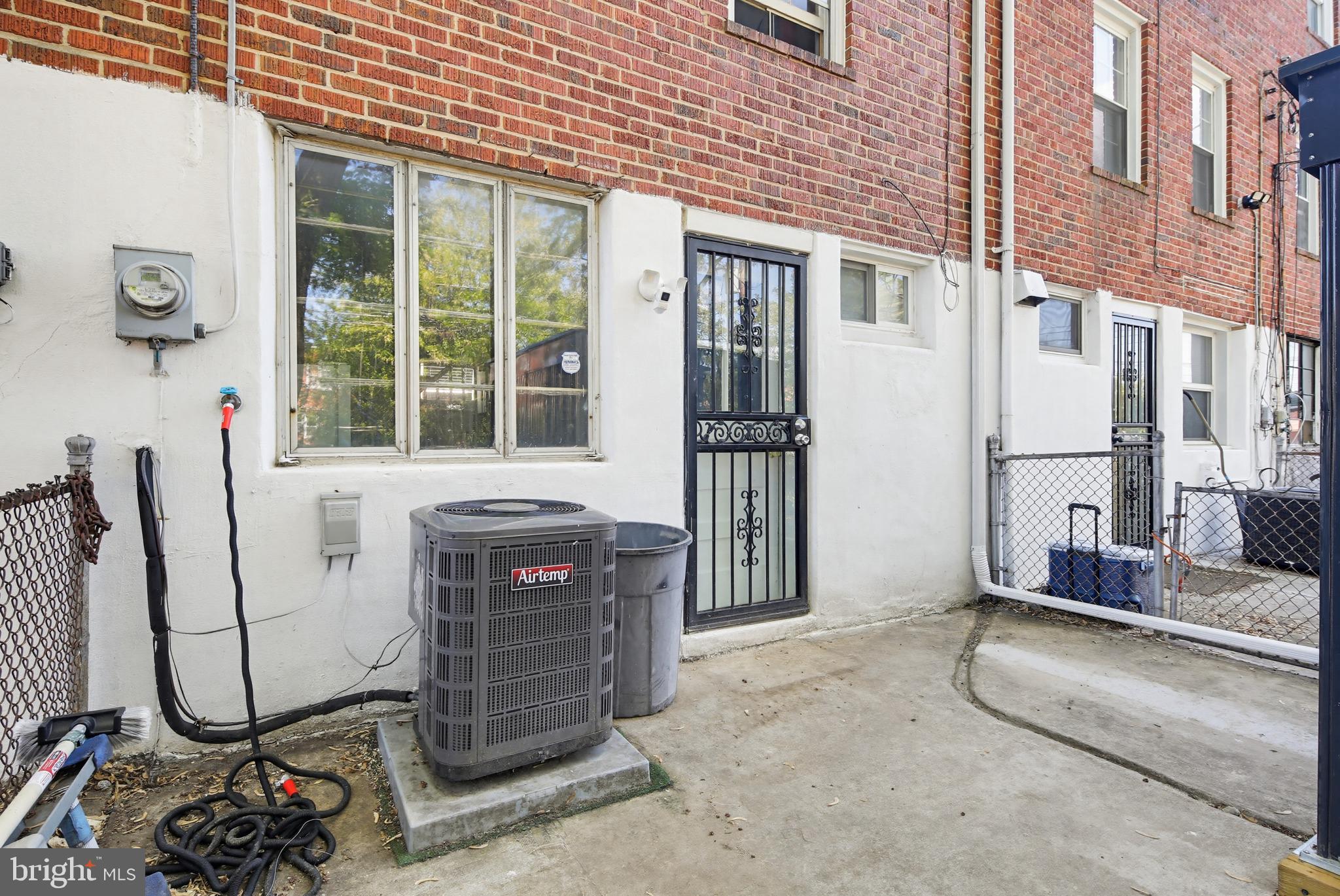 4028 Raymonn Avenue Baltimore, MD 21213 - Photo 32 of 36 Charming urban retreat with character.