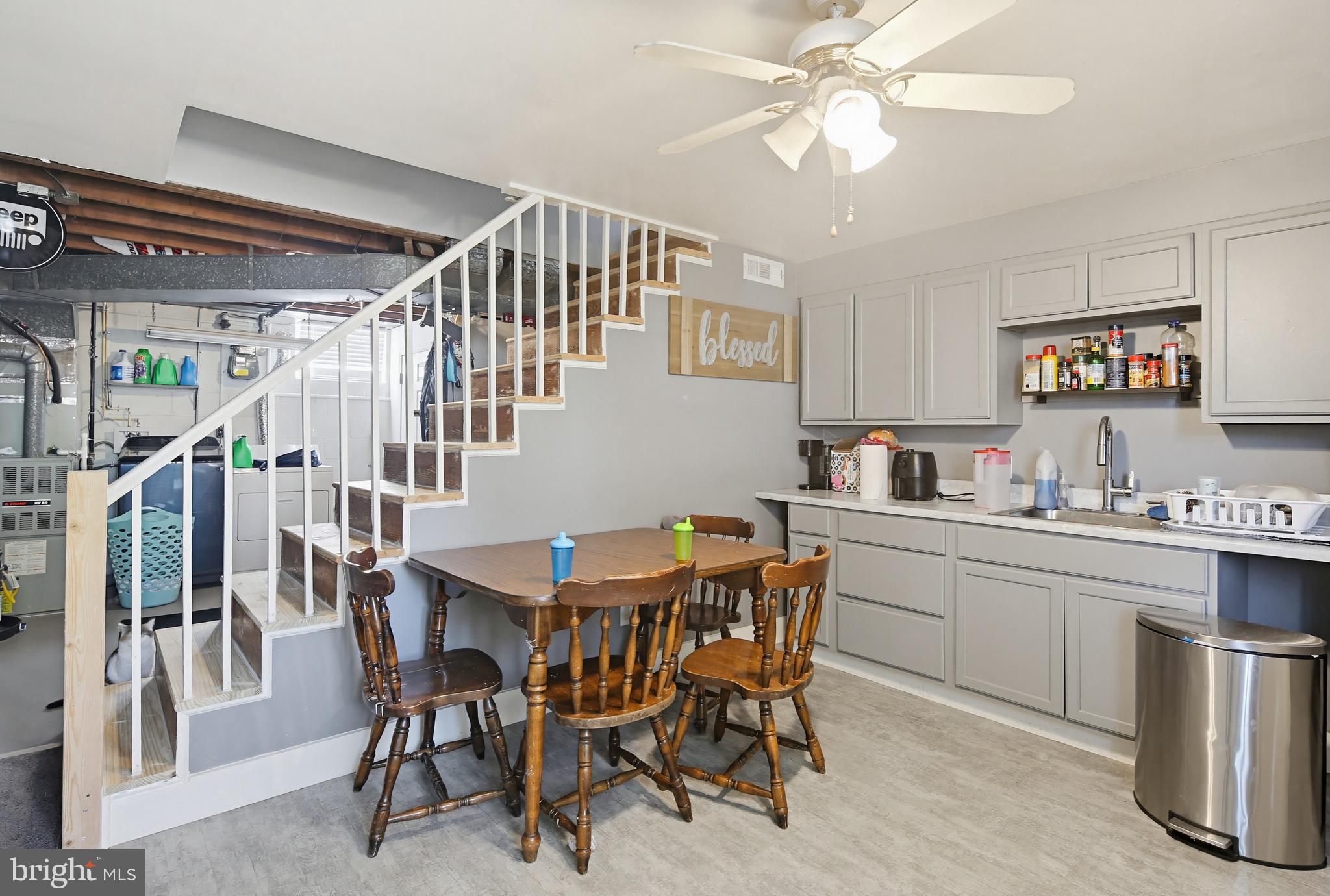 4028 Raymonn Avenue Baltimore, MD 21213 - Photo 5 of 36 Charming kitchen with cozy dining nook.