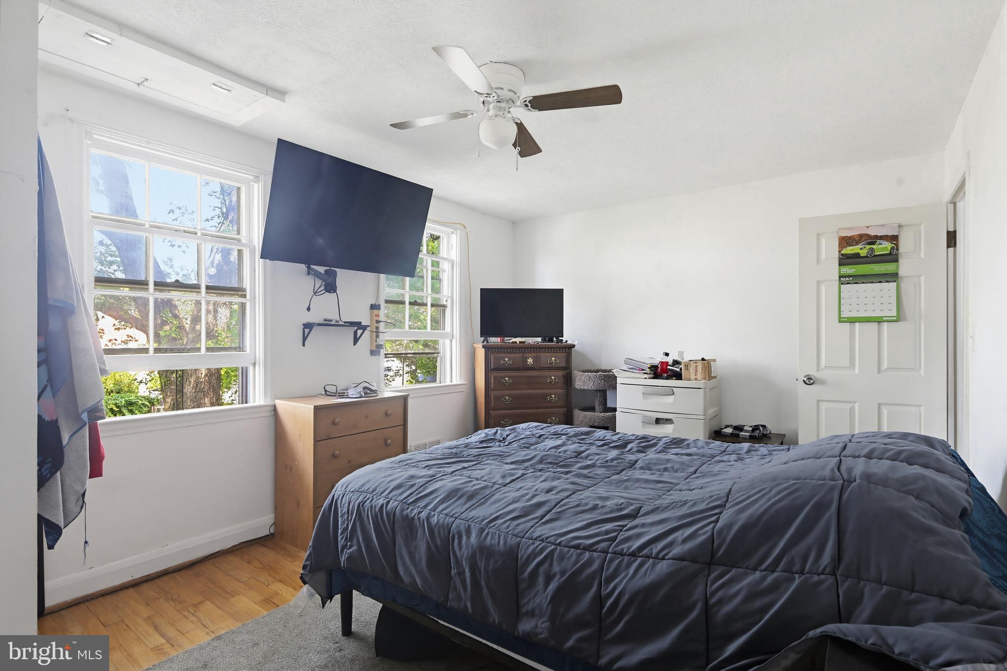 4028 Raymonn Avenue Baltimore, MD 21213 - Photo 10 of 36 Bright and airy bedroom retreat.