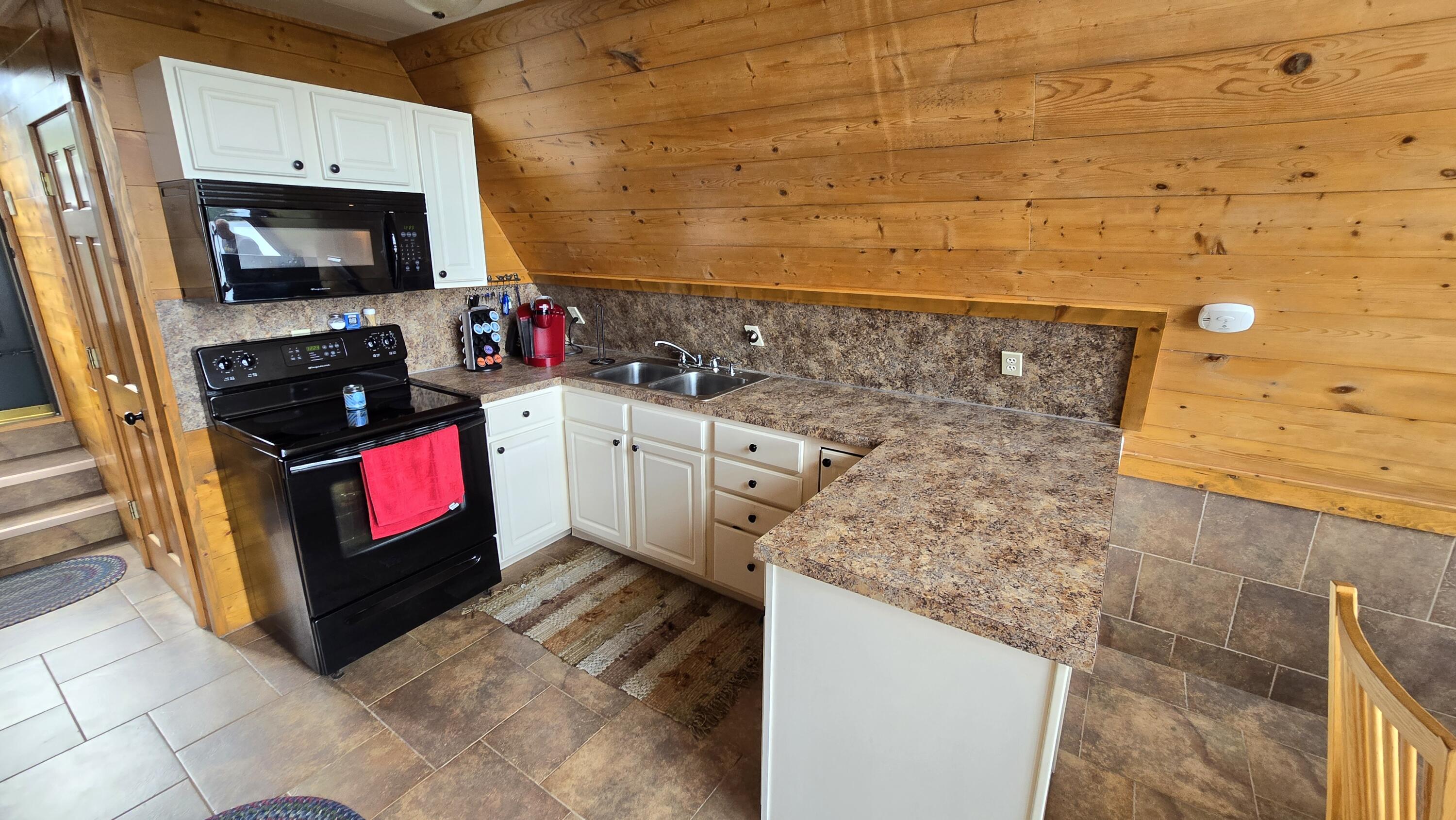 4268 East Town Line Road Fountain, MI 49410 - Photo 20 of 32 20240830_122253
