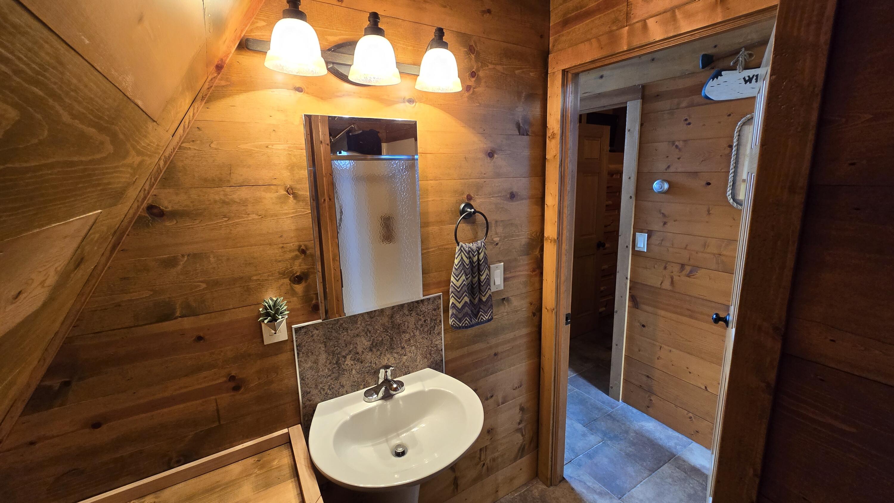 4268 East Town Line Road Fountain, MI 49410 - Photo 29 of 32 20240830_122534