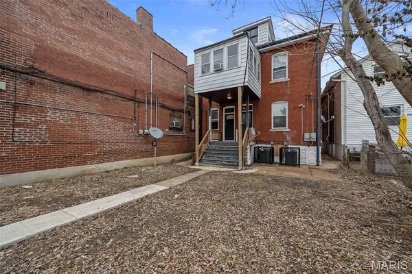 $1,695 | 2203 McCausland Avenue, Unit 1F, St. Louis, MO 63143