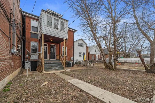 $1,695 | 2203 McCausland Avenue, Unit 1F, St. Louis, MO 63143