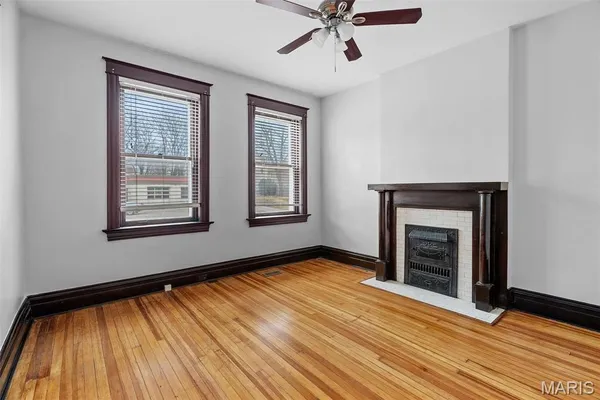 $1,695 | 2203 McCausland Avenue, Unit 1F, St. Louis, MO 63143