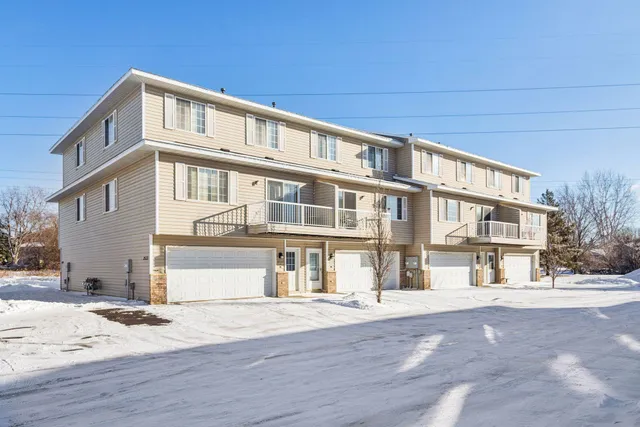 $234,000 | 2533 Cobble Hill Court, Unit F, Woodbury, MN 55125