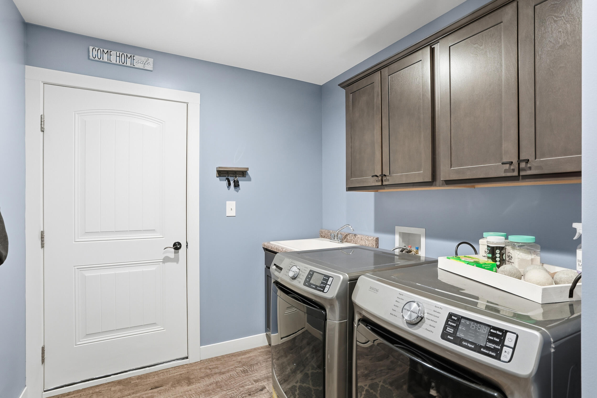 10385 Lakota Court Demotte, IN 46310 - Photo 28 of 29 a kitchen with a stove and a microwave