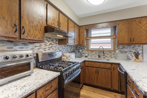 $679,000 | 314 North Cedar Avenue, Wood Dale, IL 60191