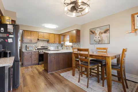 $679,000 | 314 North Cedar Avenue, Wood Dale, IL 60191