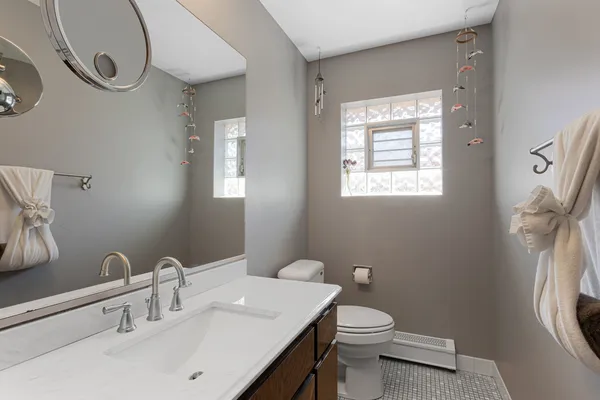 $679,000 | 314 North Cedar Avenue, Wood Dale, IL 60191