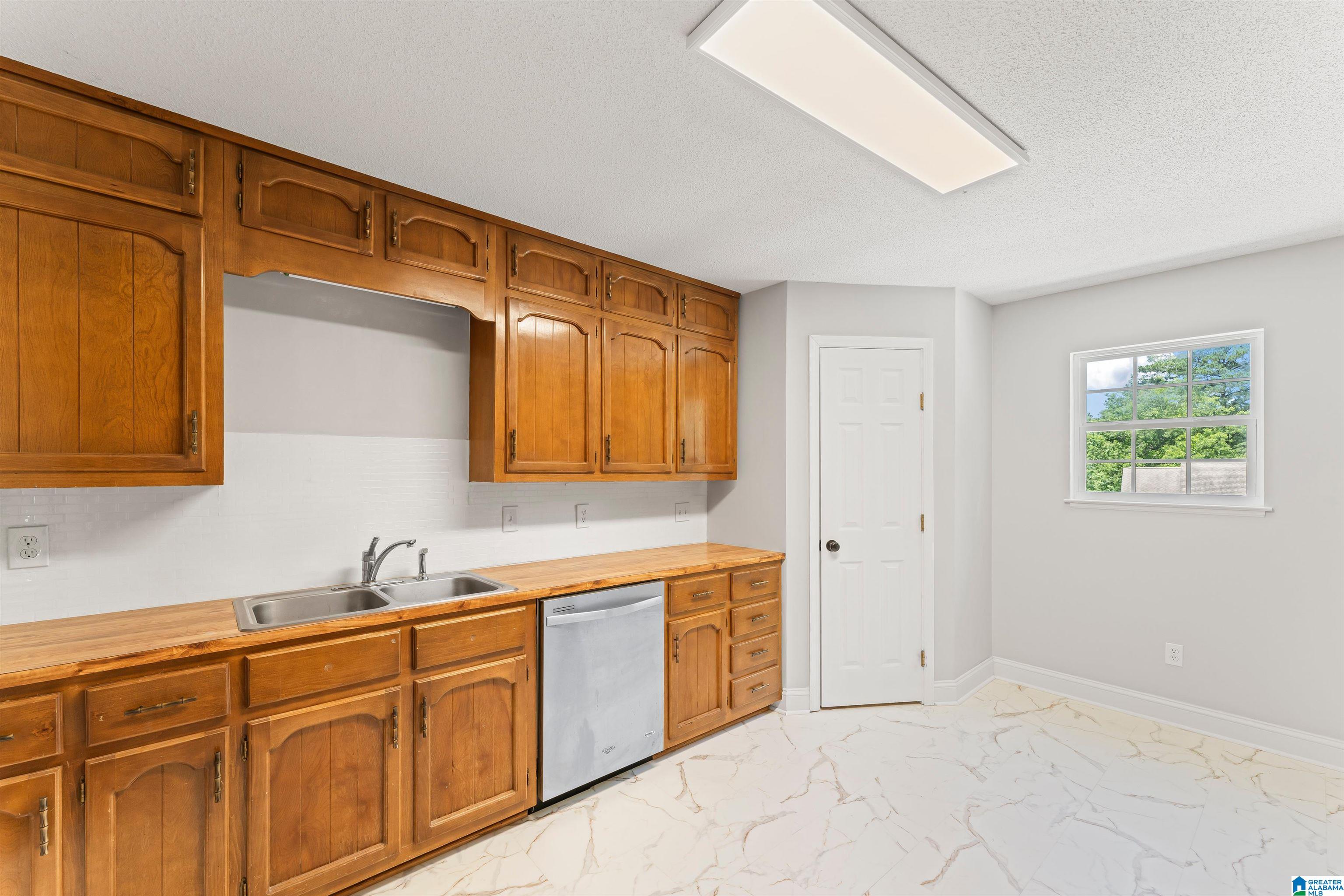 4449 Jewell Road Pinson, AL 35126 - Photo 9 of 28