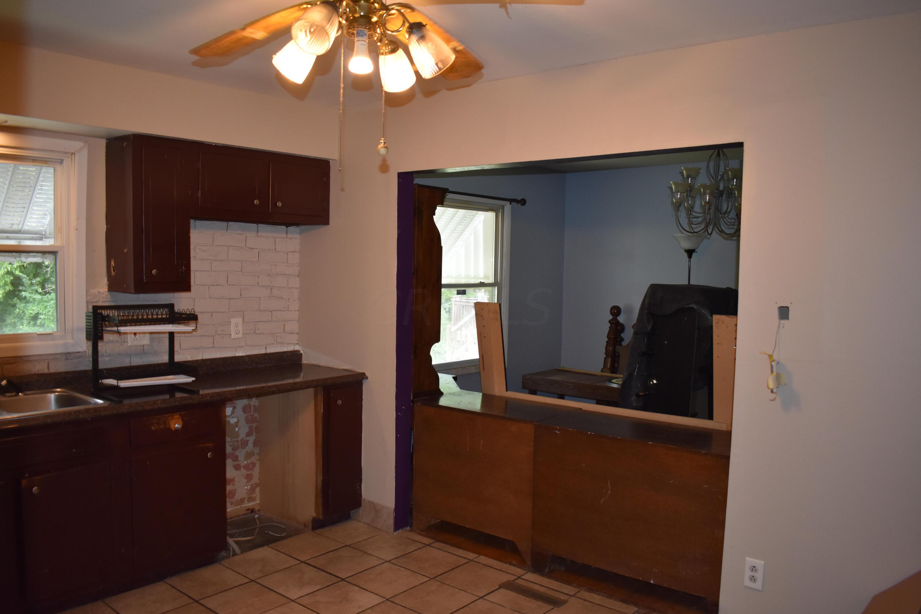 1375 Bonnie Ridge Road Columbus, OH 43228 - Photo 7 of 27