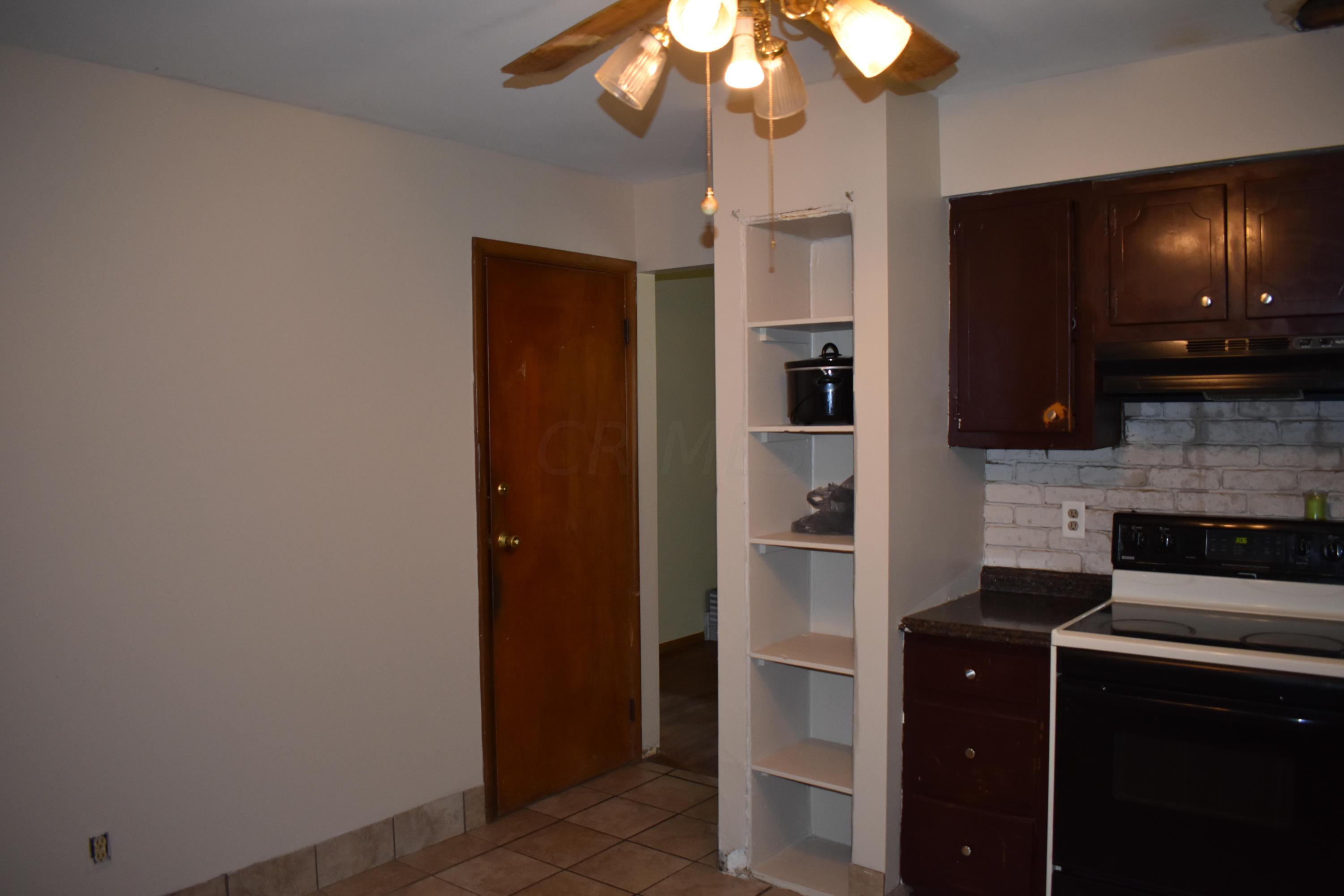 1375 Bonnie Ridge Road Columbus, OH 43228 - Photo 8 of 27