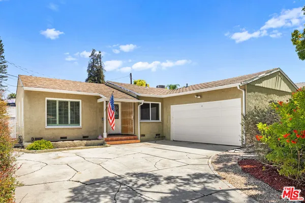 $1,400,000 | 5849 West 76th Street, Los Angeles, CA 90045