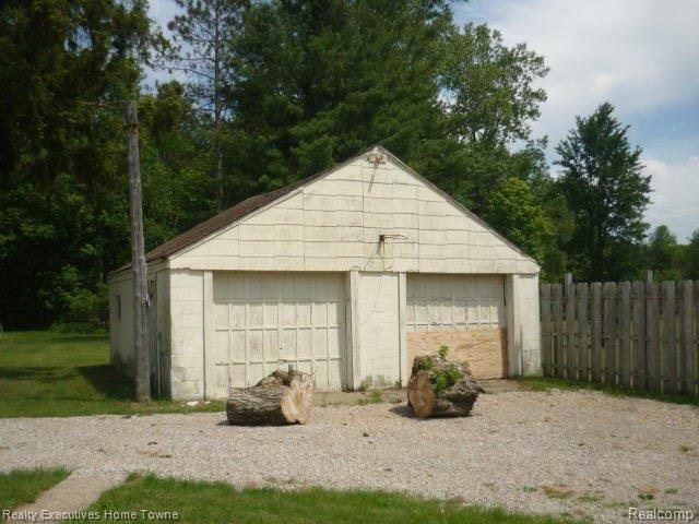 2080 Ditty Road Smiths Creek, MI 48074 - Photo 4 of 16 P1210268.JPG