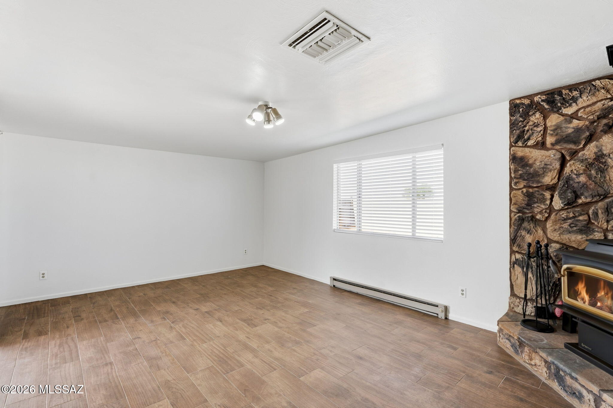 4241 South Kolb Road Tucson, AZ 85730 - Photo 15 of 50 Family Room