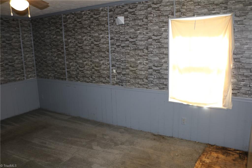 1116 Kentmere Road Greensboro, NC 27406 - Photo 19 of 42