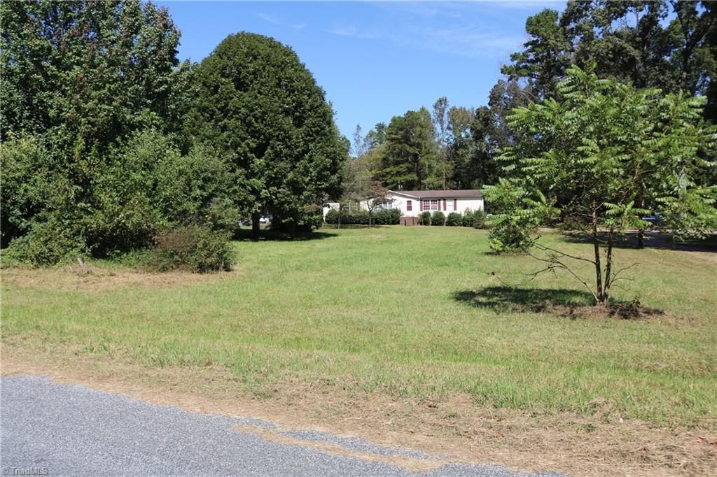 1116 Kentmere Road Greensboro, NC 27406 - Photo 2 of 42