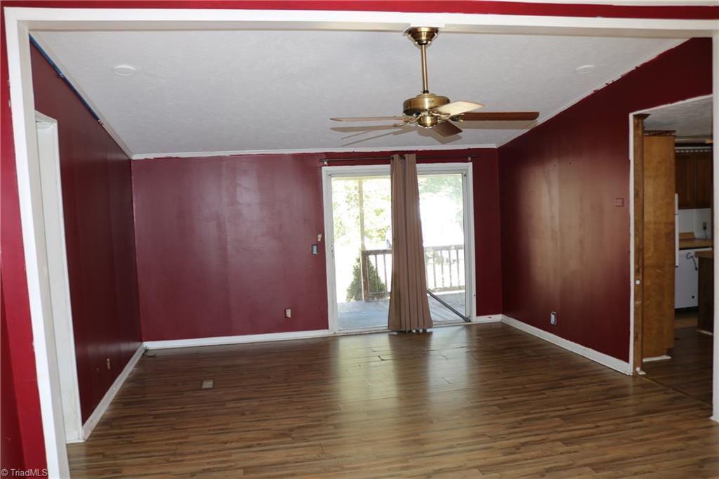 1116 Kentmere Road Greensboro, NC 27406 - Photo 5 of 42