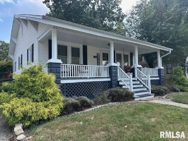 $159,900 | 526 North Cherokee Street, Taylorville, IL 62568
