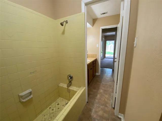 a view of utility room