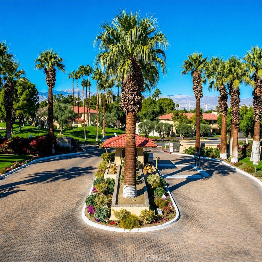 2801 North Los Felices Road, Unit 104 Palm Springs, CA 92262 - Photo 2 of 10