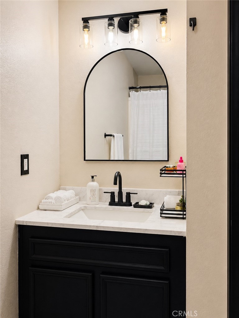 2801 North Los Felices Road, Unit 104 Palm Springs, CA 92262 - Photo 6 of 10
