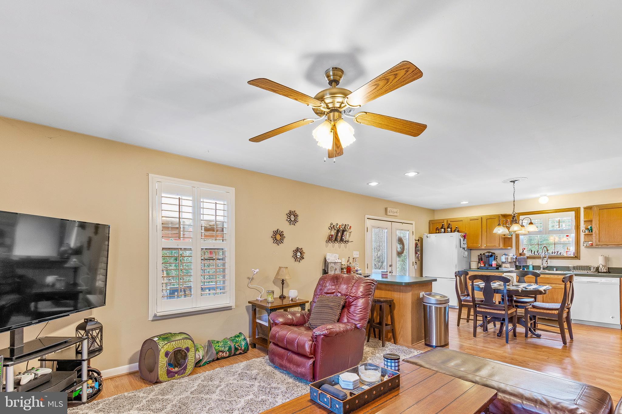 2135 Oak Road Port Republic, MD 20676 - Photo 12 of 32 Recessed lighting