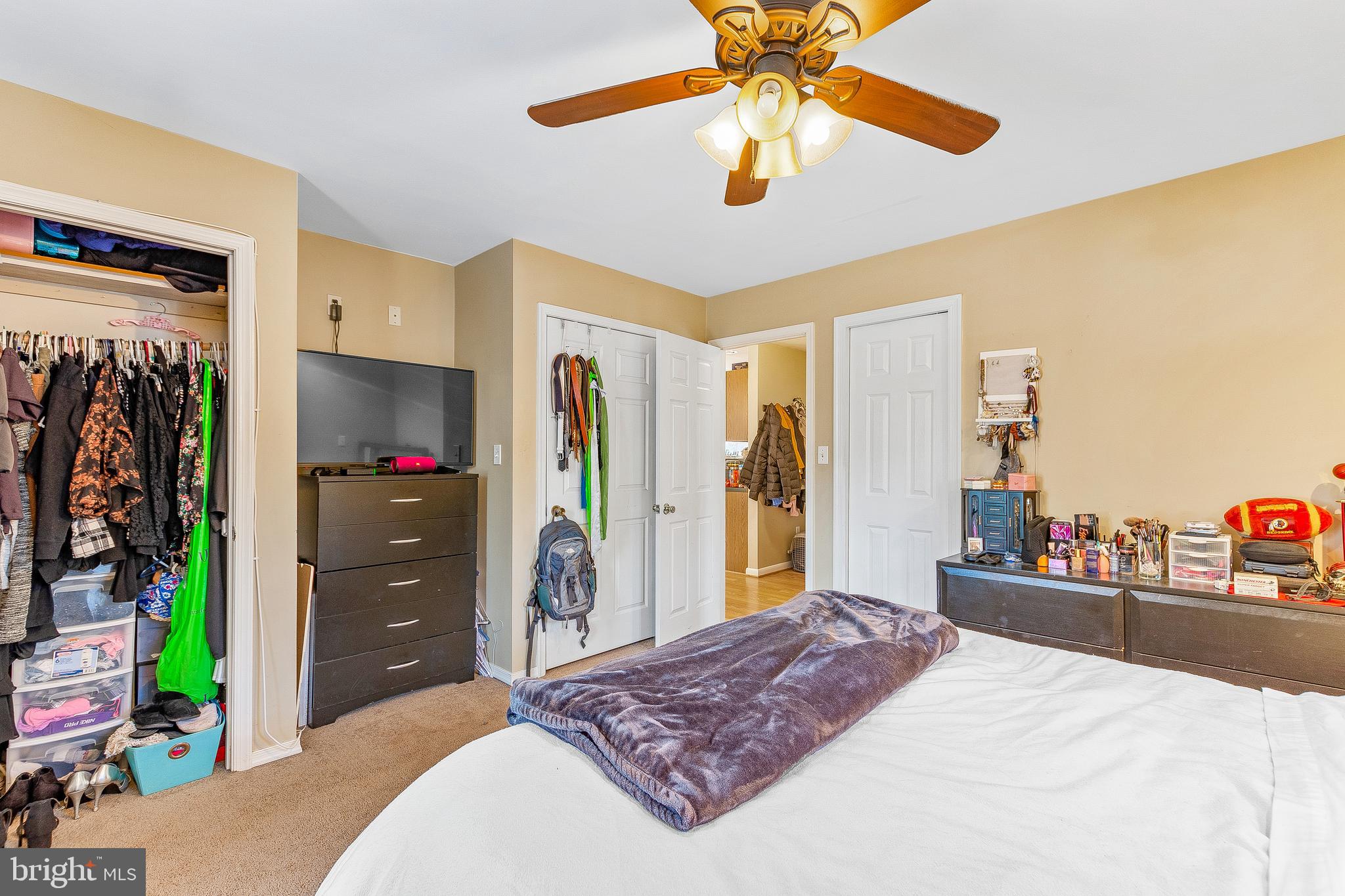 2135 Oak Road Port Republic, MD 20676 - Photo 15 of 32 Large bedroom
