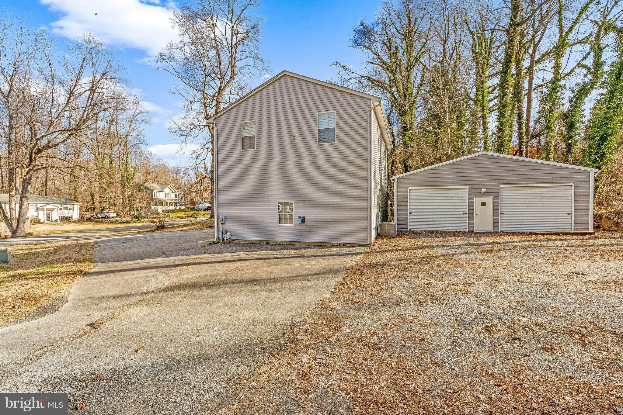 2135 Oak Road Port Republic, MD 20676 - Photo 3 of 32 Detached Steel Building behind